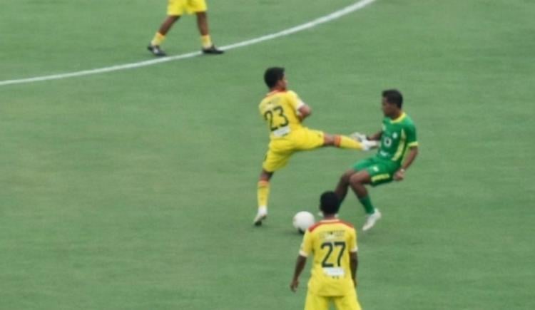 Imagen de Todo pelota: pegó una patada de kung fu y lo suspendieron de por vida