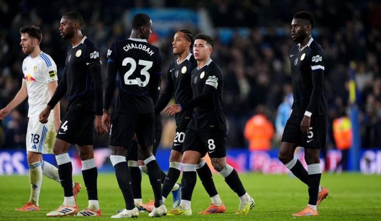 Imagen de Un golpe inesperado: dura derrota del Chelsea de Enzo Fernández ante Leeds