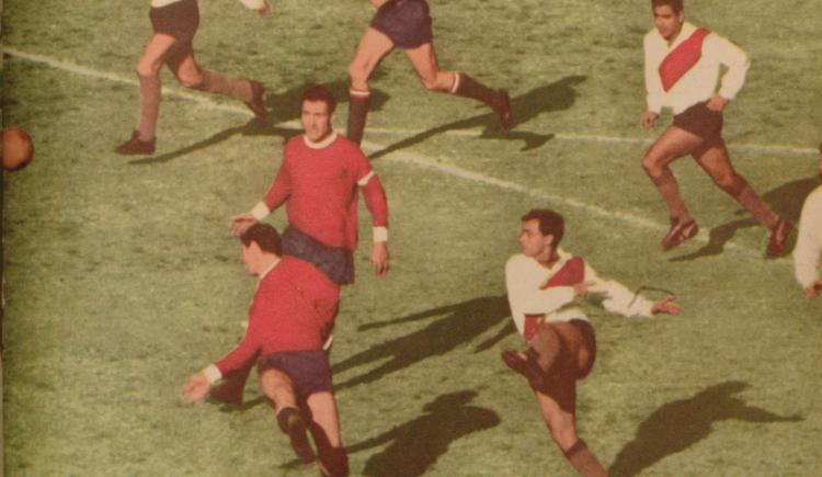Imagen de 15 de junio de 1965, zurdazo de Oscar “Pinino” Más