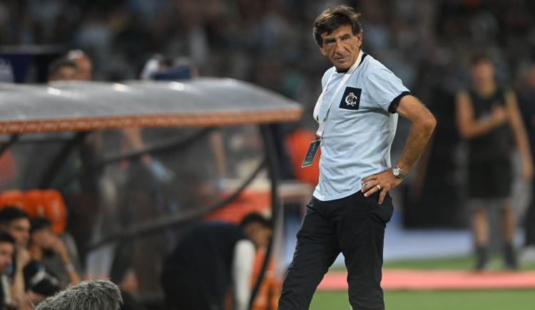 Imagen de Quién fue el último director técnico de Racing en iniciar tres temporadas consecutivos