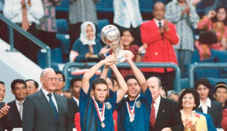 Imagen de El gran gesto de Juan Román Riquelme con un campeón del mundo en Malasia 1997