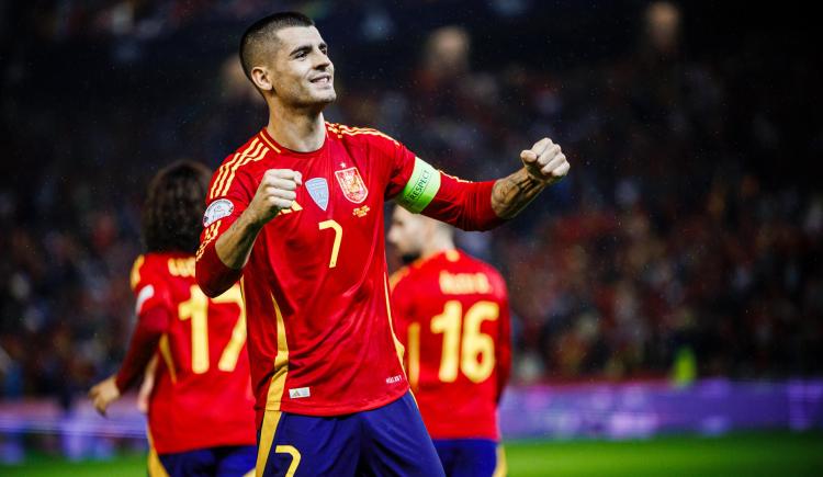 Imagen de España goleó 3-0 a Serbia y se clasificó a los cuartos de final de la Nations League