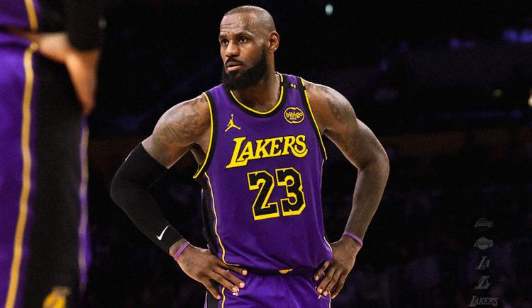 Imagen de LeBron James volvió a demostrar su vigencia en el Clásico Moderno y superó una marca de Michael Jordan