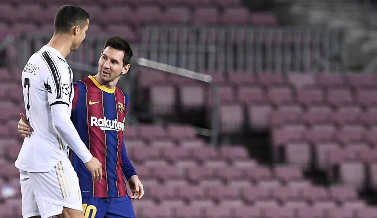 Imagen de El gesto de Cristiano Ronaldo con Messi por la muerte de su padre