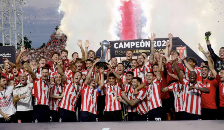Imagen de El campeón con Estudiantes que podría emigrar al fútbol brasileño y ser su rival en la próxima Libertadores