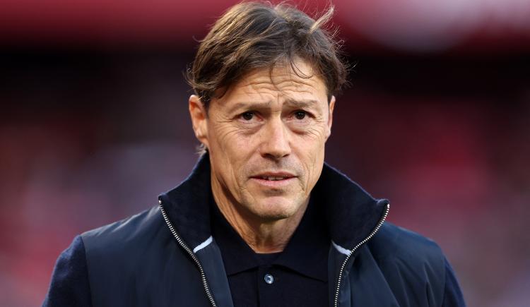 Imagen de Almeyda, el fútbol y la guerra: "No nos importa nada"