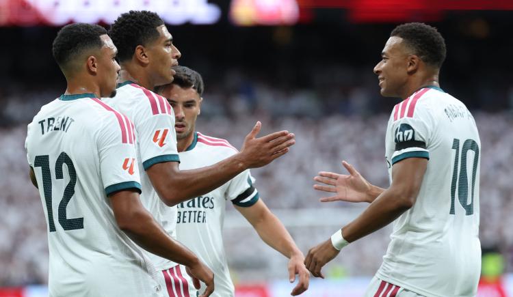 Imagen de Real Madrid completó el trámite ante Málaga y le arrebató la cima a Atlético de Madrid