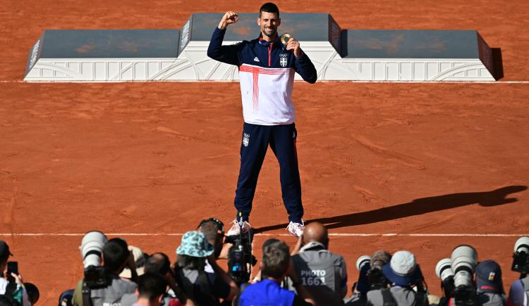 Imagen de La figurita que le faltaba: Novak Djokovic, campeón olímpico y medalla de oro