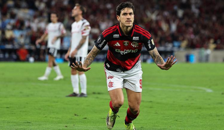 Imagen de Flamengo venció a Estudiantes en el Maracaná gracias a un error de Muslera y lo dejó sin margen