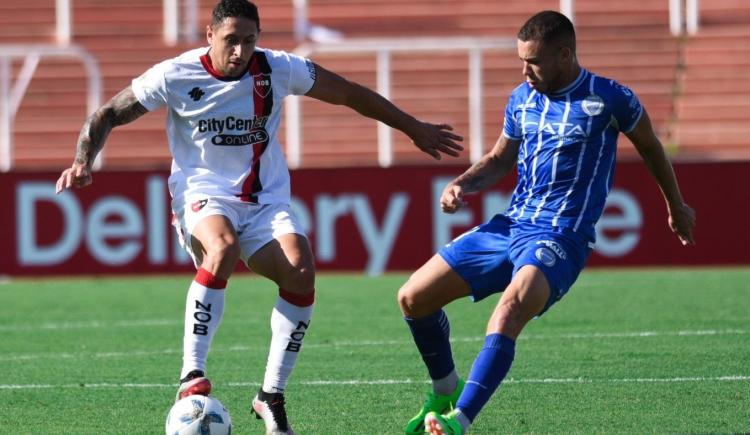 Imagen de Godoy Cruz y Newell's empataron en goles y expulsiones