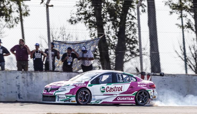 Imagen de Leonel Pernía ganó el sprint del TC2000 en Rafaela