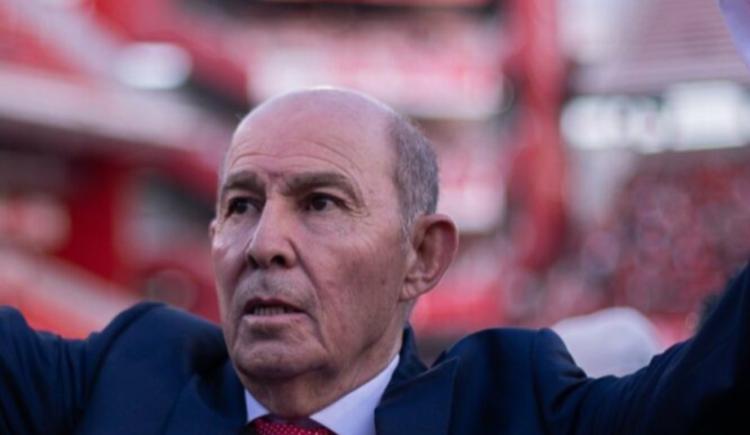 Imagen de Pisada y gambeta de Bochini: dijo a qué debe apuntarle Independiente y chicaneó a Racing