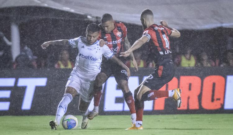 Imagen de Un argentino salvó a Cruzeiro previo al choque con Boca