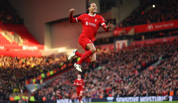Imagen de Virgil Van Dijk afirmó que fue "sacado de contexto" al hablar sobre su futuro en Liverpool