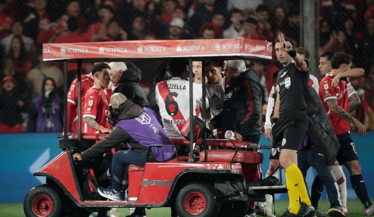 Imagen de Preocupación central: Pezzella se lesionó y salió entre lágrimas