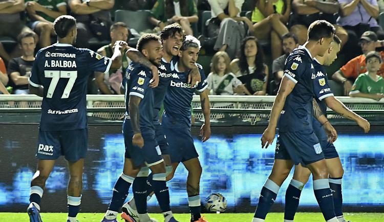 Imagen de Racing recuperó la sonrisa en el torneo local y venció a Banfield
