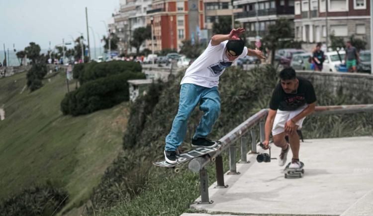 Imagen de La intimidad del mejor equipo argentino de skate en la costa