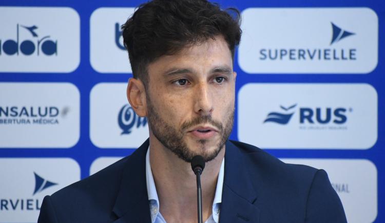 Imagen de Ricky Álvarez fue presentado como director deportivo de Vélez