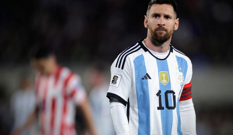 Imagen de Argentina no para: entrenamiento liviano con el foco en Messi