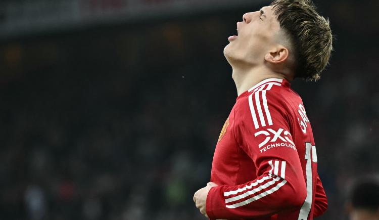 Imagen de Manchester United y Arsenal jugaron para Liverpool