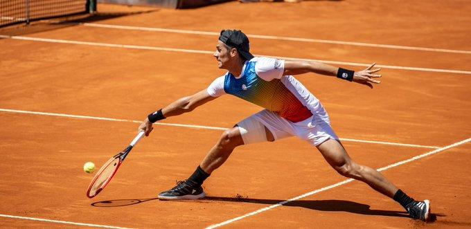 Imagen de Federico Coria luchó y se quedó con un valioso triunfo en su debut en Buenos Aires