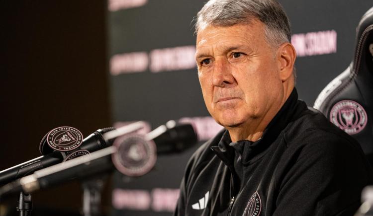 Imagen de Gerardo Martino avisó que Messi podría hacer su debut como titular