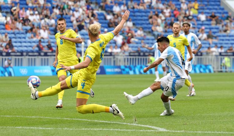 Imagen de Thiago Almada: golazo y tranquilidad para Argentina
