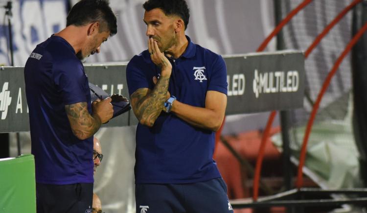 Imagen de Los bombazos de Tevez tras la sufrida clasificación de Talleres por Copa Argentina