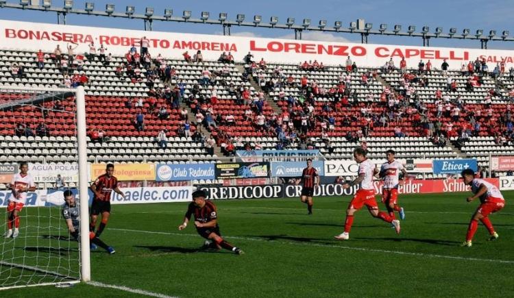Imagen de PRIMERA NACIONAL: DEPORTIVO MORÓN Y SANTAMARINA EL DESTACADO DEL VIERNES.