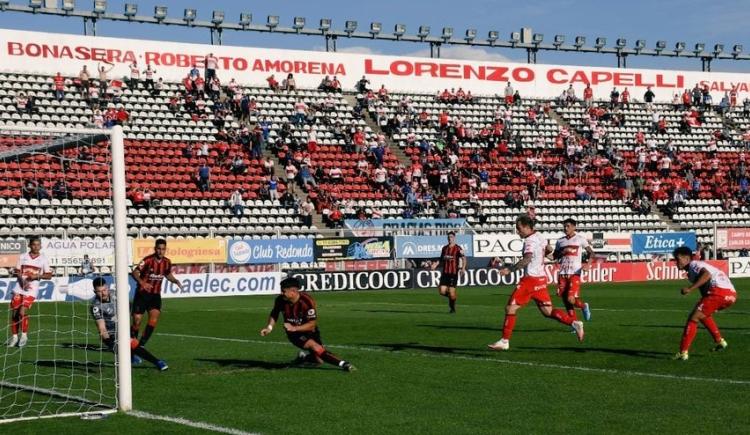 Imagen de PRIMERA NACIONAL: DEPORTIVO MORÓN Y SANTAMARINA EL DESTACADO DEL VIERNES.