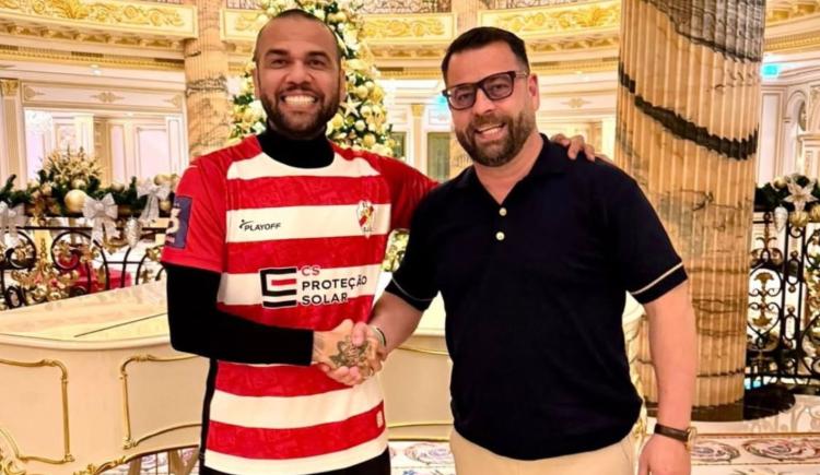 Imagen de Dani Alves volvió al fútbol: su nuevo proyecto tras salir de prisión
