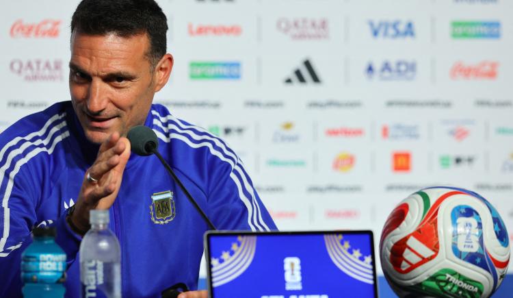 Imagen de Scaloni, la idea ante Egipto y la formación de Argentina: "Paredes va a jugar, es fundamental"