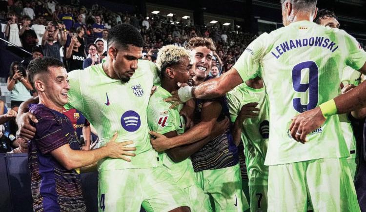 Imagen de Barcelona se salvó del papelón ante el recién ascendido Levante