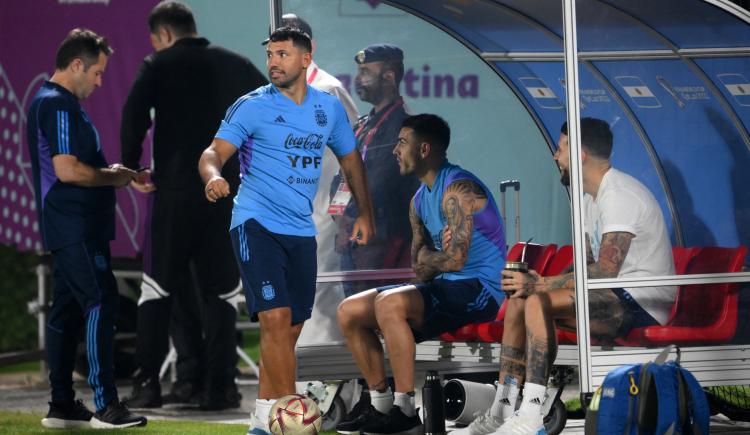 Imagen de El Kun Agüero, la presencia destacada en el entrenamiento de Argentina