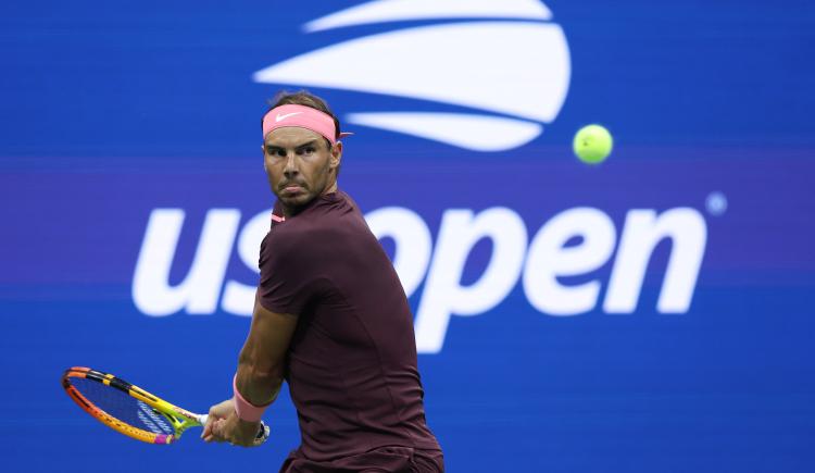 Imagen de Rafael Nadal y el cambio de saque para evitar resentirse de la lesión