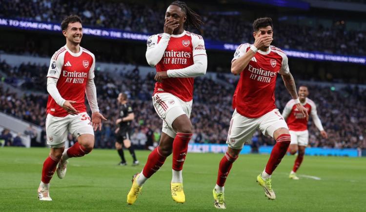 Imagen de Arsenal prolongó su liderazgo y se quedó con el clásico de Londres