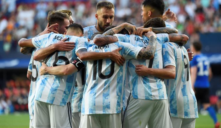 Imagen de Uno x uno, los 12 jugadores de la Selección Argentina que llegarían tocados al Mundial