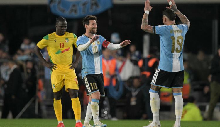 Imagen de Con Lionel Messi y Nicolás Otamendi la lista de jugadores que marcaron en su último partido con la Selección Argentina