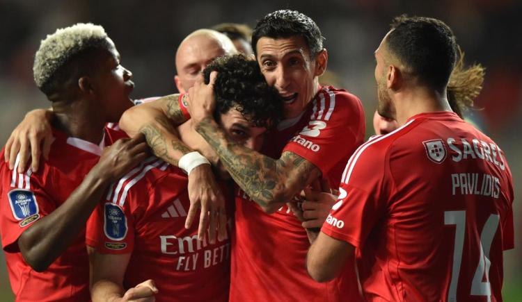 Imagen de Show de Di María en la Copa de la Liga de Portugal con un doblete para Benfica