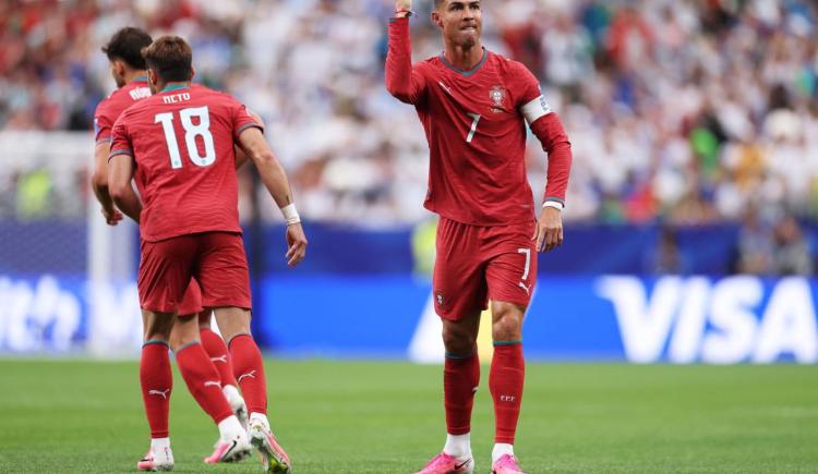 Imagen de Cristiano Ronaldo anotó por sexto Mundial consecutivo y Portugal goleó a Uzbekistán