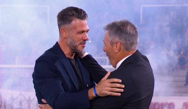 Imagen de Que la paz sea contigo: el esperado abrazo entre Demichelis y Kudelka