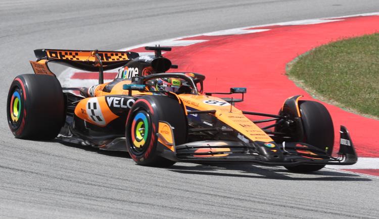 Imagen de Gran triunfo de Oscar Piastri en un Gran Premio de España con final caliente