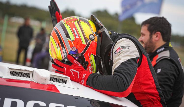 Imagen de Ganó Ian Reutemann en la final del Top Race V6