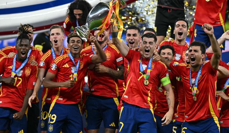 Imagen de Cerveza roja en Berlín: España venció a Inglaterra y se consagró campeón de la Eurocopa