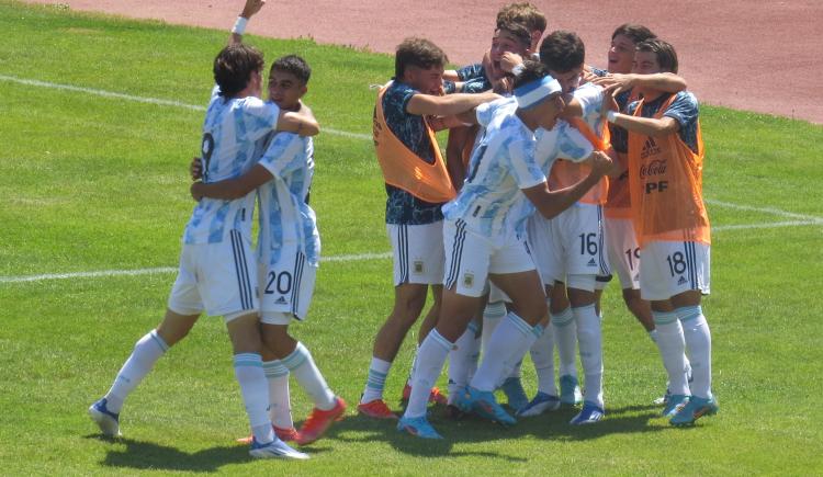 Imagen de Con un gol de Garnacho, la Sub 20 de Mascherano ganó y ya está en semifinales