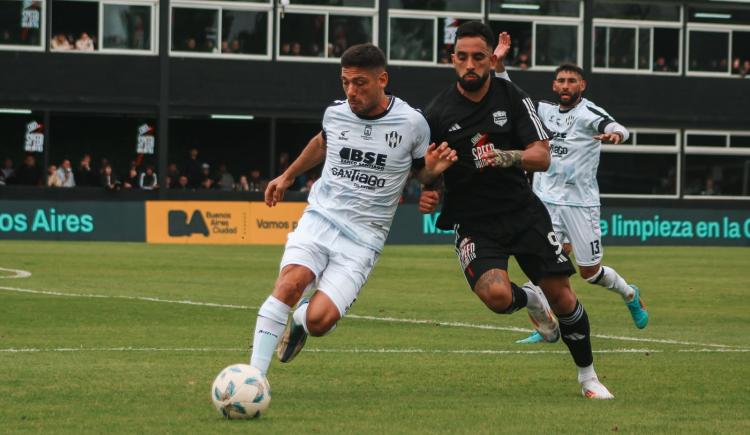 Imagen de Riestra le ganó a Central Córdoba una final anticipada por la permanencia