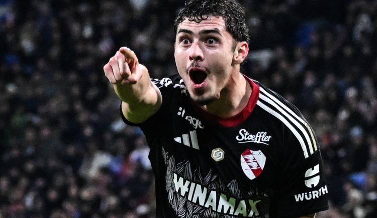 Imagen de No tuvo lugar en River, brilla en Francia y fue convocado a la Selección: "Es el Alan Shearer argentino"