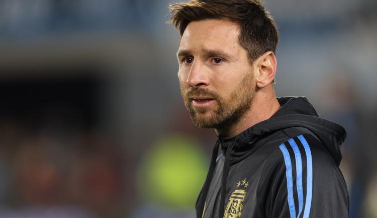 Imagen de Conmovedor: la emoción de Messi al salir al Monumental