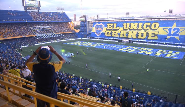 Imagen de El clima mundialista no le impidió a Boca celebrar su día