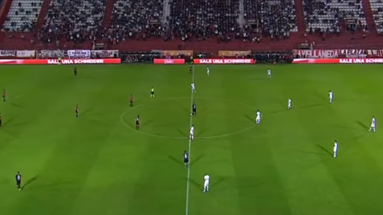 Imagen de El insólito comienzo del segundo tiempo en el Ducó